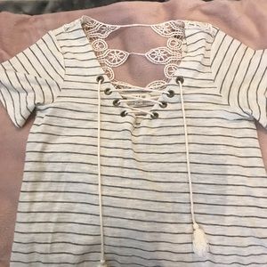 Taylor & Sage Top Lace back